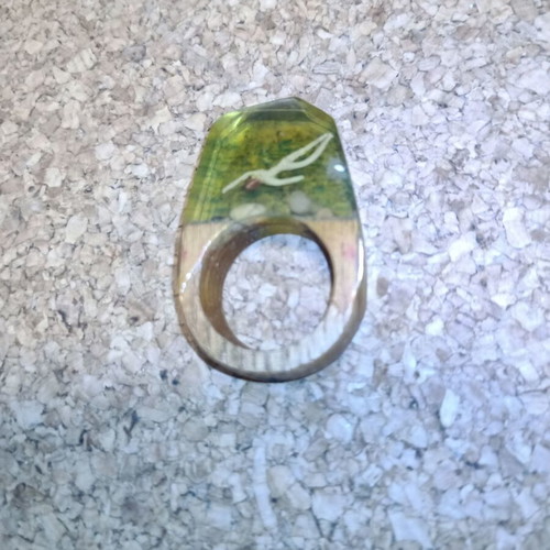 Handmade ring with wooden and cold glass, size 58, like new