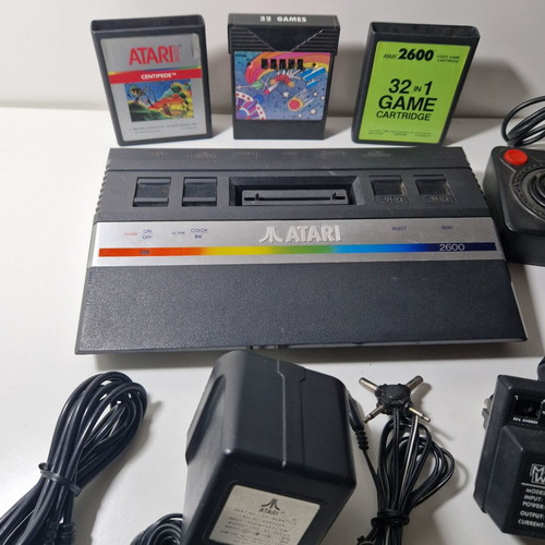 Atari 2600 console with 3 games, like new