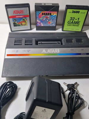 Atari 2600 console with 3 games, like new