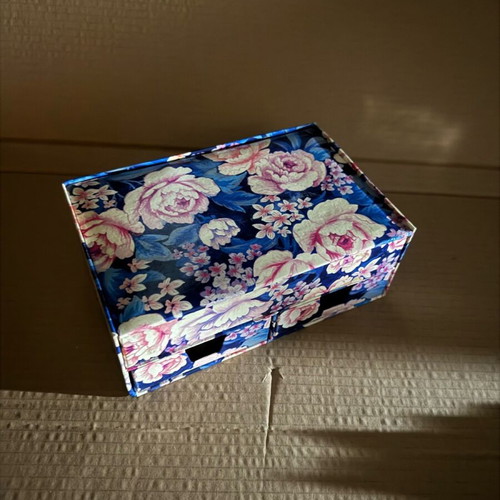 Paper jewelry box new with floral design