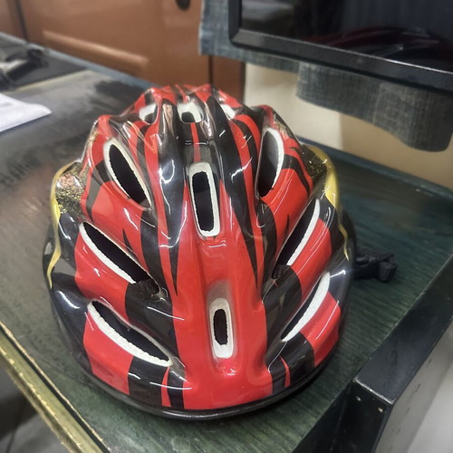 Bicycle helmet
