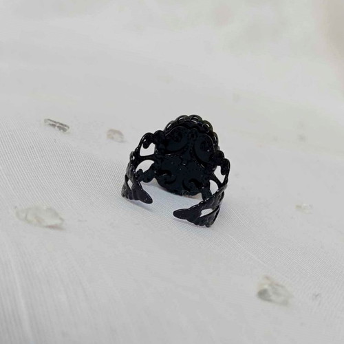 Ring with black and blue crystal new