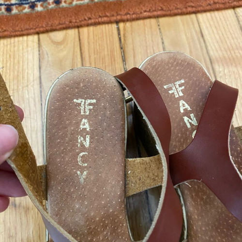 Brown leather platform sandals like new, size 41 fitting 40