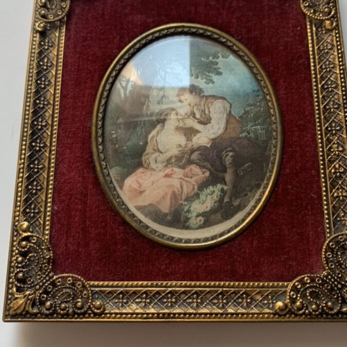 Metal frame with velvet used, romantic fabric print 1950