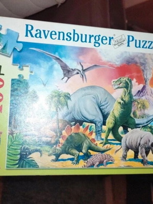 Dinosaur puzzle like new, easy for kids 6+