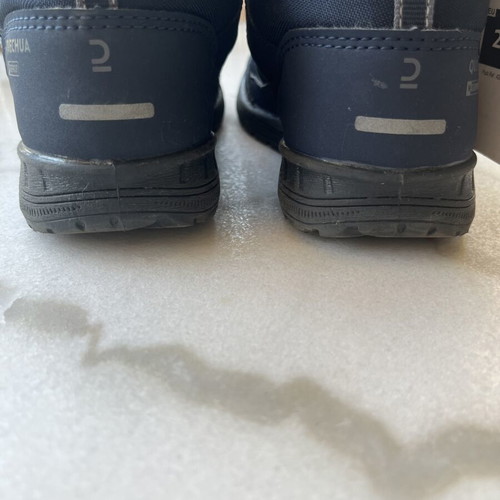 Quechua waterproof warm kids boots size 27