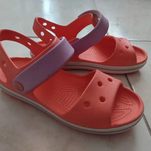Crocs sandals for girls, coral color, size J1 (32-33)
