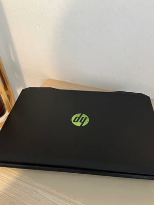 HP Pavilion Gaming 17 като нов с Intel Core i7, 32GB RAM, 512GB SSD
