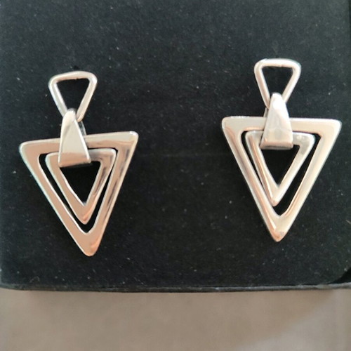 Silver 925 earrings with triangles like new