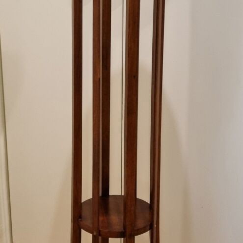 Vintage wooden plant stand like new