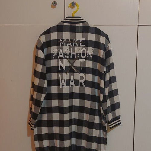 Shacket shirt-jacket plaid white, black, grey size S like new