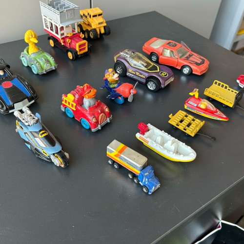 Old toy cars used, pack of 30 pieces