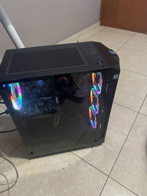 Gaming PC Setup i5-9400F GTX 1650 16GB RAM Monitor Razer Peripherals like new