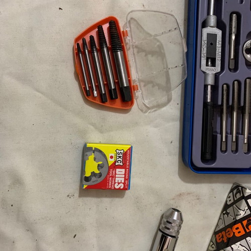 Set of collets and dies used with Powerfix metal case