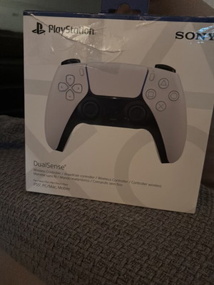 DualSense controller box like new, empty