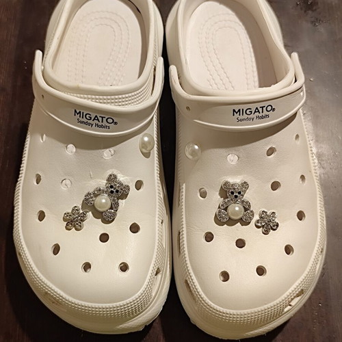 Migato Crocs Size 41 Like New, Fit Size 40, White