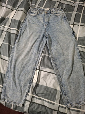 Jean Terranova No42 like new with adjustable waist straps