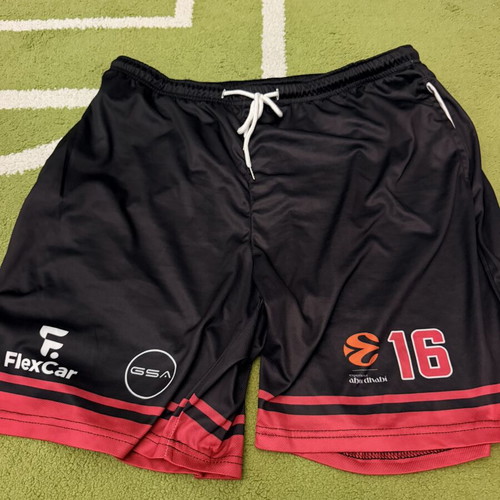 Olympiacos Basketball Shorts like new, size 2XL slim fit