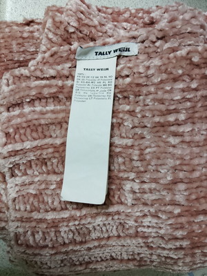 Scarves gloves and beanie used, LC Waikiki one size