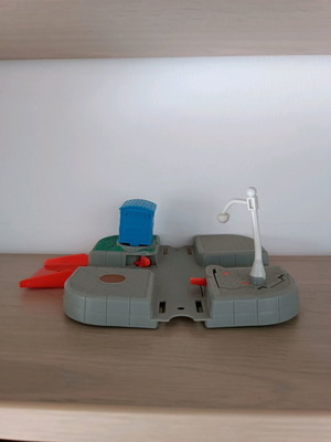 Hot Wheels collectible track like new, small