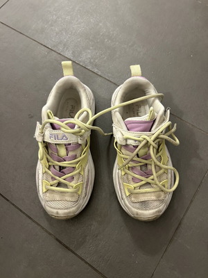 Fila athletic shoes used, size 34