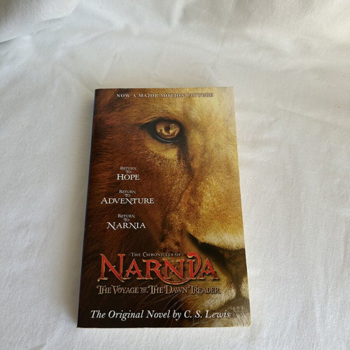 Narnia The Voyage of the Dawn Treader book like new, English