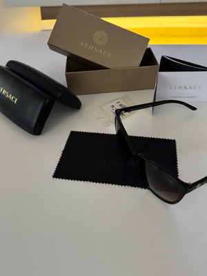 Versace sunglasses like new, black