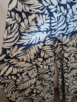 Zara pants size M like new, airy white and blue
