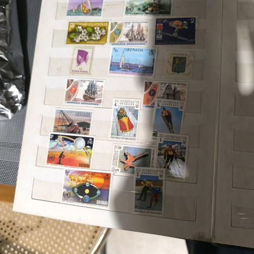 Stamp collection like new, about 500 pieces