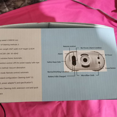 Window cleaning robot used with 12 microfiber cloths and remote control