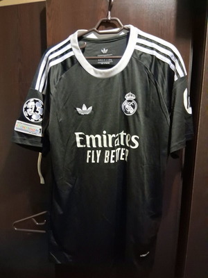 Real Madrid jersey away 2023 like new, size Large
