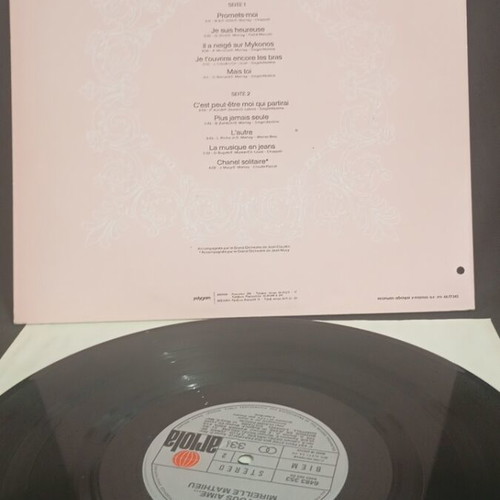 Mireille Mathieu vinyl record used in very good condition