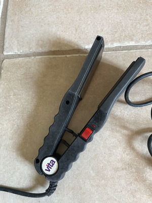 Mini hair straightener like new, travel size