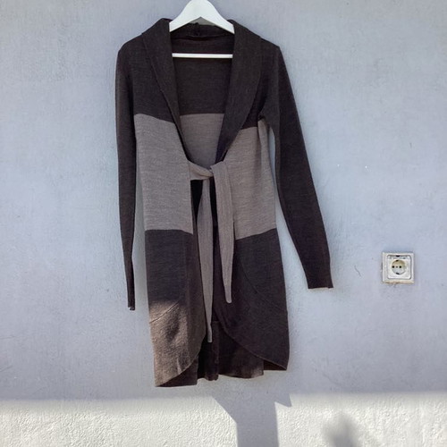 Scandalo knitted cardigan Small/Medium in very good condition