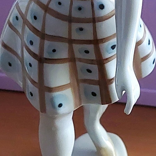 Vintage porcelain figure Hollóháza "Mannequin" like new, 60s