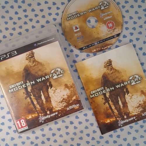 Call of Duty Modern Warfare 2 PS3 game like new, complete
