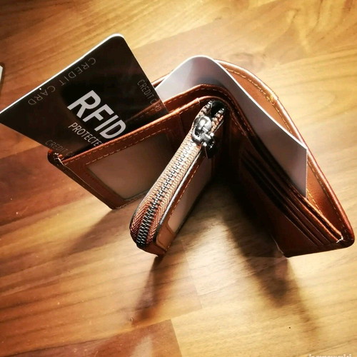 Men's RFID Wallet new, brown leather