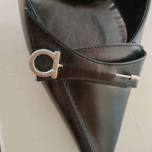 Salvatore Ferragamo pumps used, black, size 39.5
