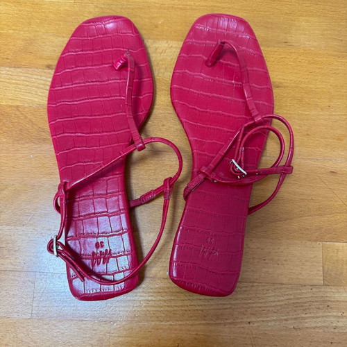 H&M red croc-embossed sandals No 39 like new