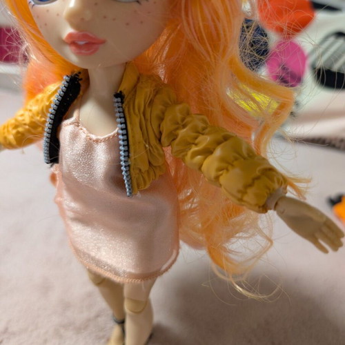 Rainbow High Poppy Rowan Fashion Doll with 2 Mix & Match Outfits, like new