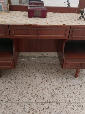 Bedroom vanity used