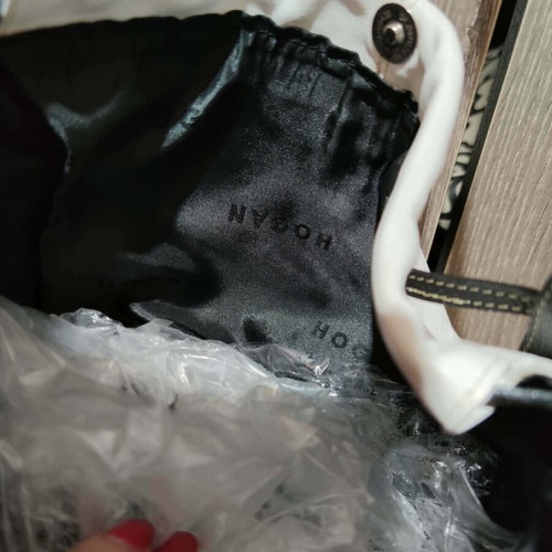 Hogan bag like new