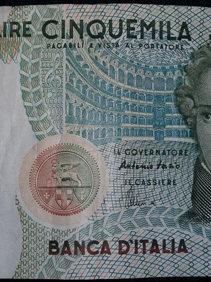 Foreign banknotes used, package all together