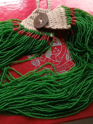 Necklace like new, handwoven bead by bead