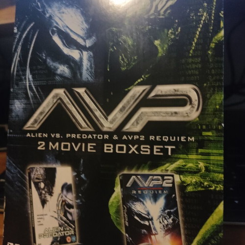 AvP Alien vs Predator 2 Movie Boxset used, DVD