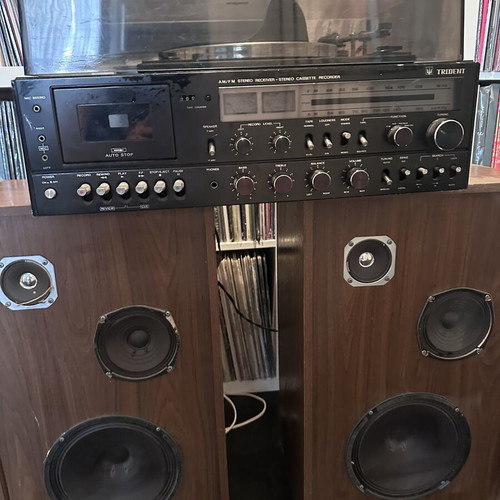 Vintage Trident sound system used, needs repair, moderate wear