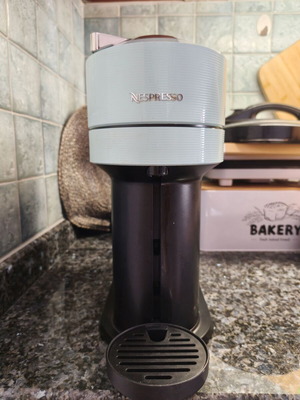 Nespresso Vertuo coffee machine mint anniversary edition like new