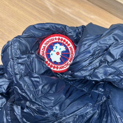 Canada Goose Hybridge Down Lite Jacket Dark Blue Men’s XL like new