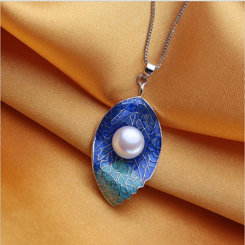 Pendant with Natural Pearl and Enamel Leaf Design like new