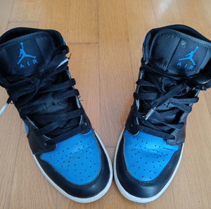 Air Jordan 1 Mid - size 37.5